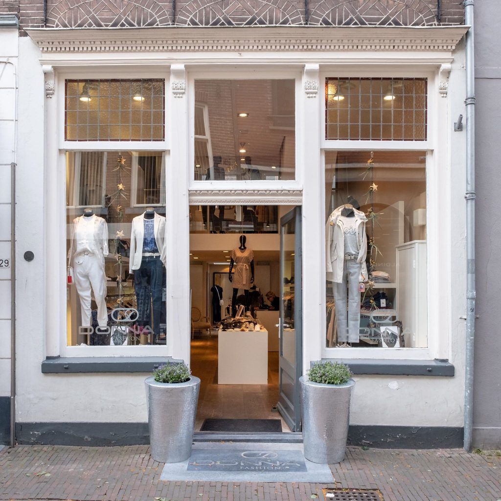 Donna Fashion en meer winkels in Deventer vind je bij Shoppen in Deventer