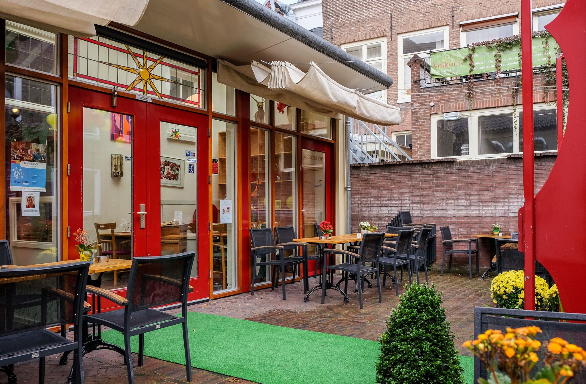 Het Volkshuis en meer lunchrooms in Deventer vind je bij Shoppen in Deventer